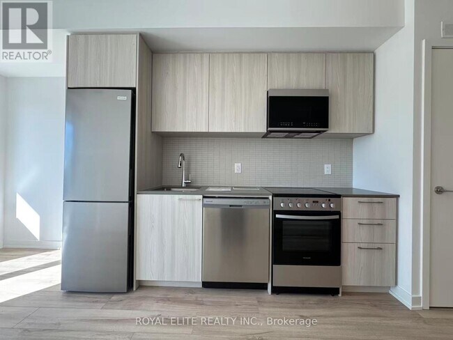 Photo du bâtiment - 7439 Kingston Rd