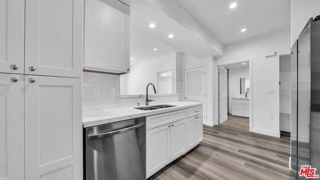 Foto del edificio - 627 N Dillon St