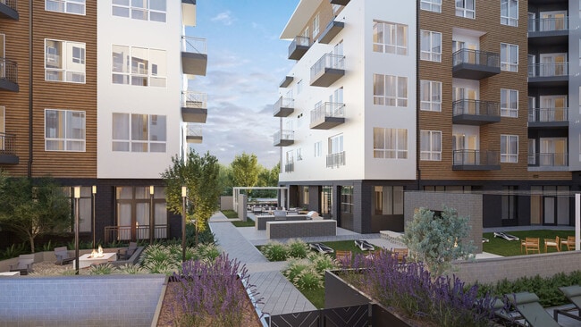 Building Photo - Chamberlain House