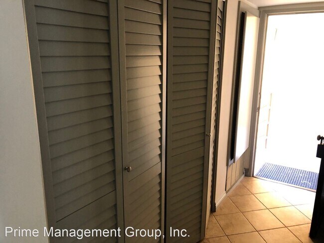 Building Photo - 2 br, 2 bath House - 411 Coral Reef Dr. #36