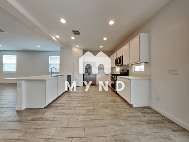 Building Photo - 9513 W Turney Ave