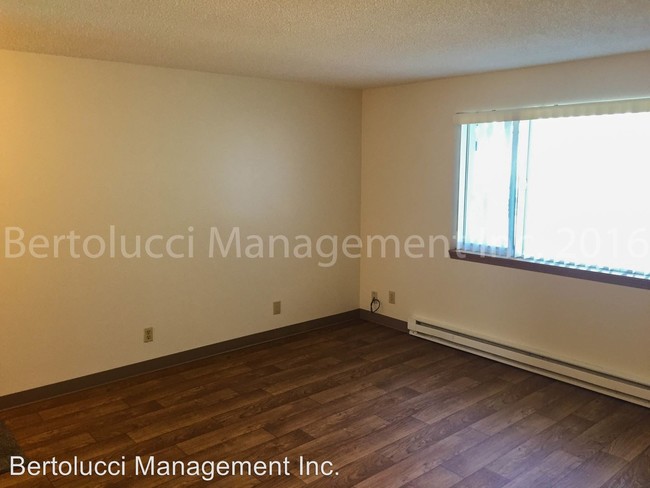 Foto del edificio - 5208-5208 Windsor Island Rd N