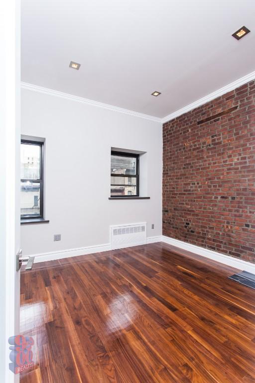 Building Photo - 941 Second Avenue