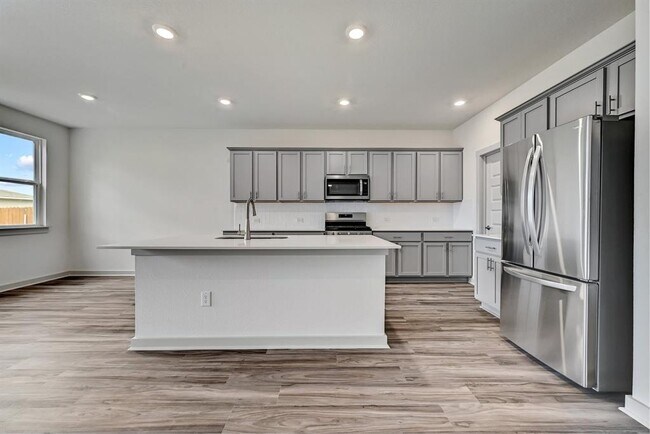 Foto del edificio - 7902 Linda Michelle Ln