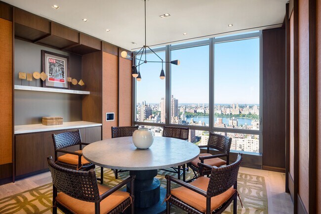 Foto del edificio - 205 E 92nd St