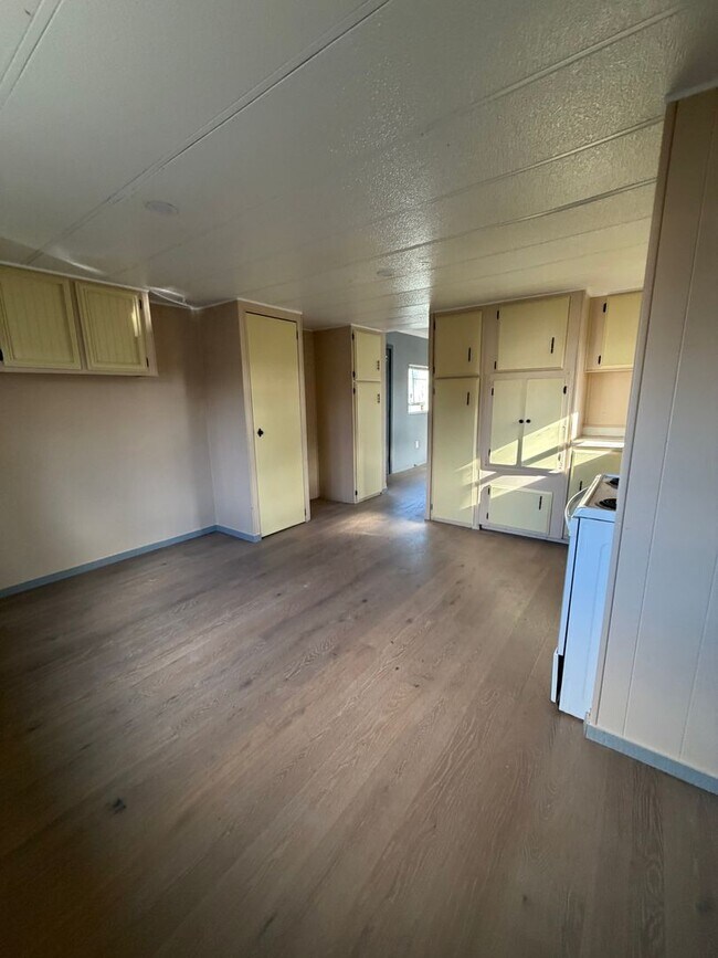 Foto del edificio - Newly Remodeled Manufactured Home