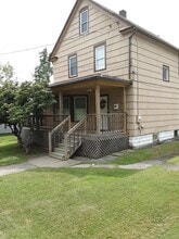 Building Photo - 65 Liberty St