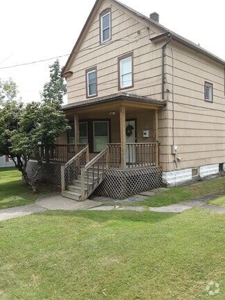 Building Photo - 65 Liberty St