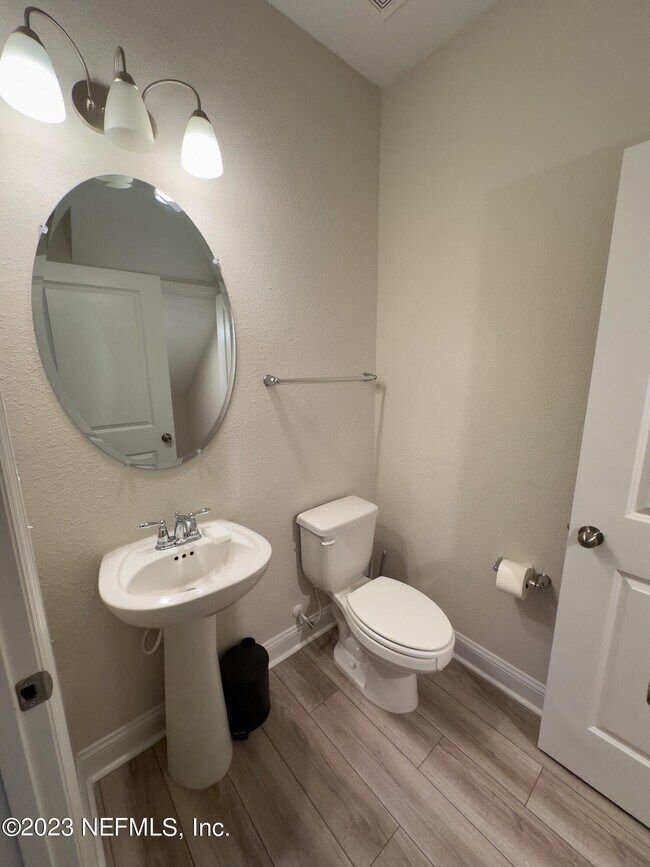 Building Photo - 12017 Calvesta St