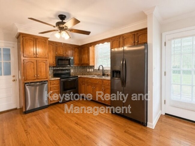 Building Photo - 2111 Fleming Rd