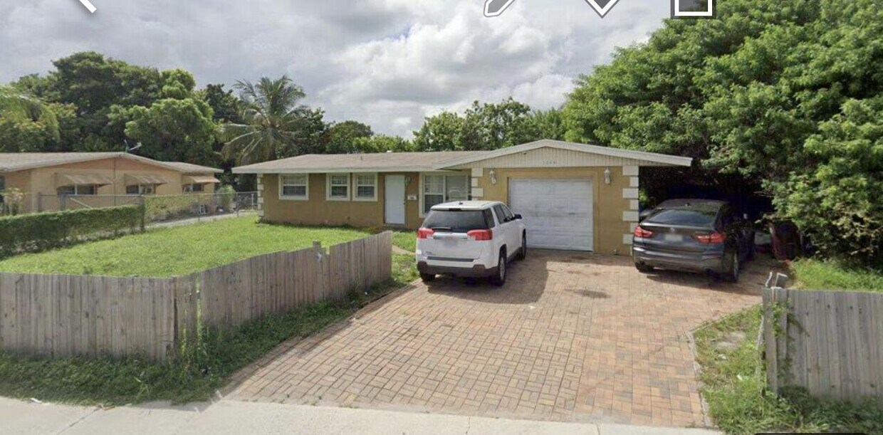 Primary Photo - 1644 45th St