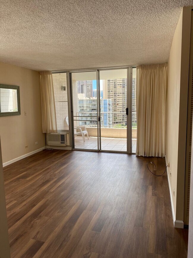 Foto del edificio - Summer Palace 1 Bed/1Bath/1Park - Availabl...