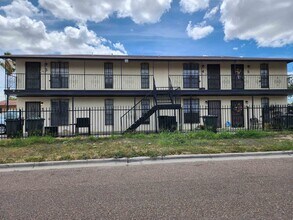 Building Photo - 3020 Corpus Christi St