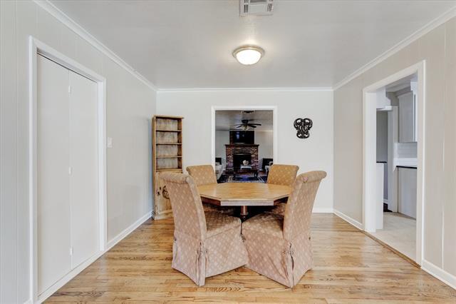 Building Photo - 3524 Corto Ave
