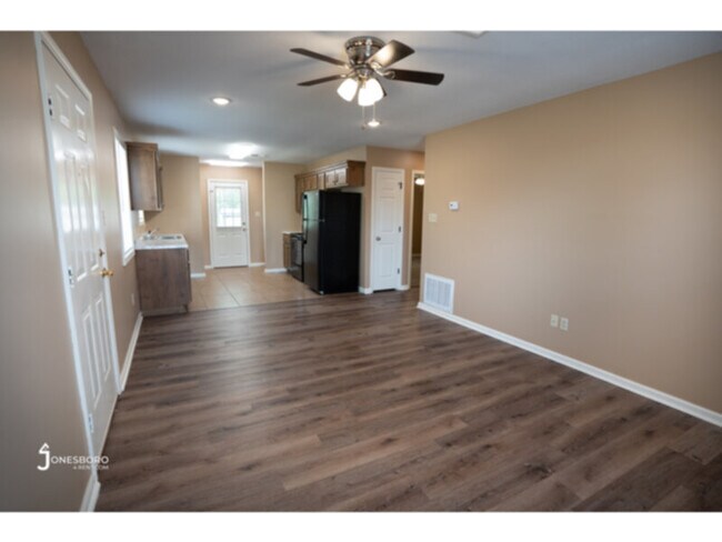 Foto del edificio - Pecan Grove II - Cable TV Included