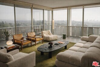 Building Photo - 4455 Los Feliz Blvd