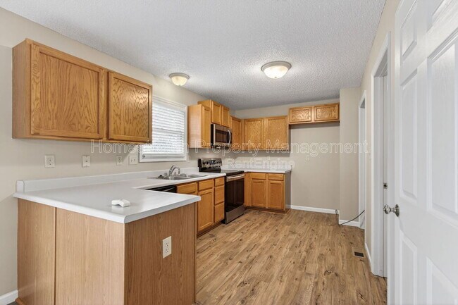 Foto del edificio - 54 Deer Grove Dr