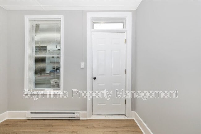 Building Photo - 114 N Conococheague St