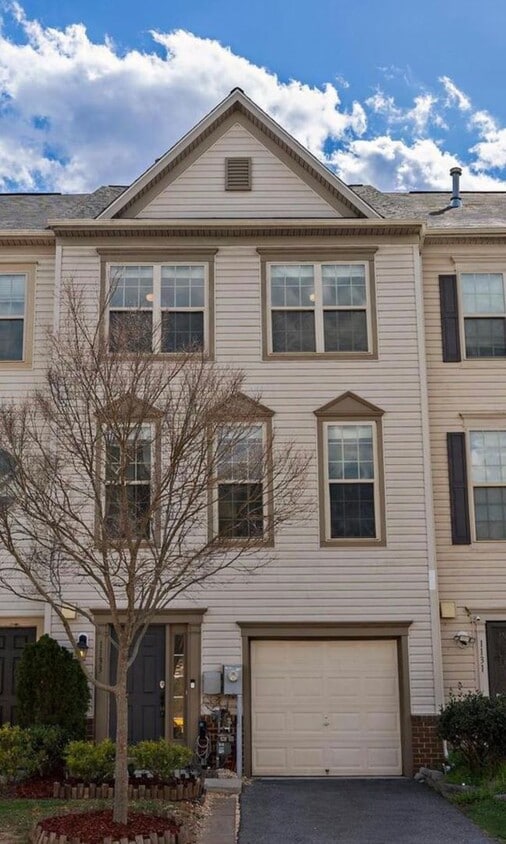 Primary Photo - "Coming Soon" Close to FT MEADE -- Fresh &...