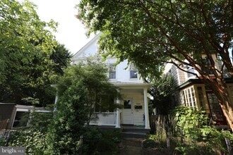 Building Photo - 730 St Johns Rd