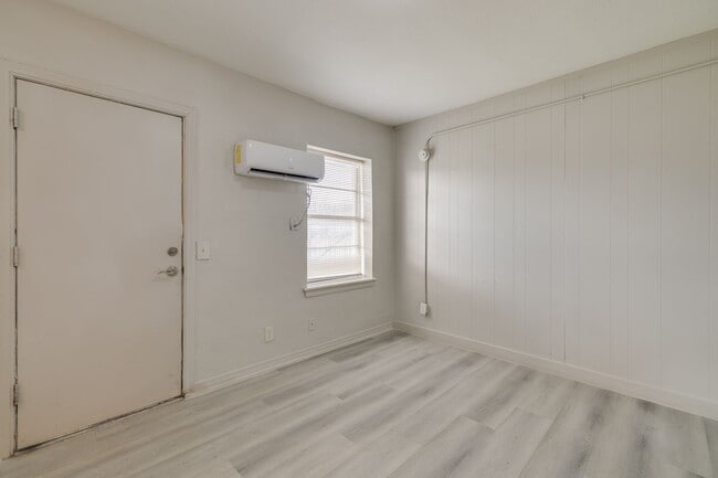 Photo - 4701 NW 16th St Apartment