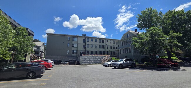 348 College Street Parte trasera - 348 College St