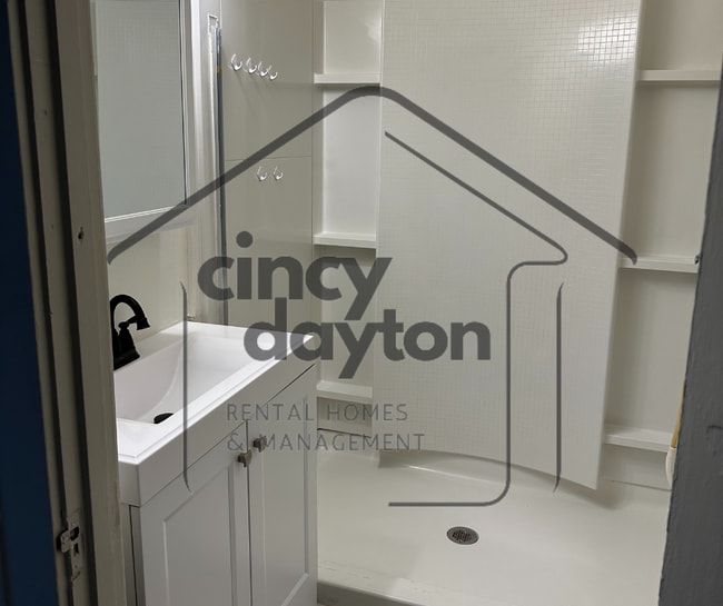 Building Photo - 1332 Campbell Ave