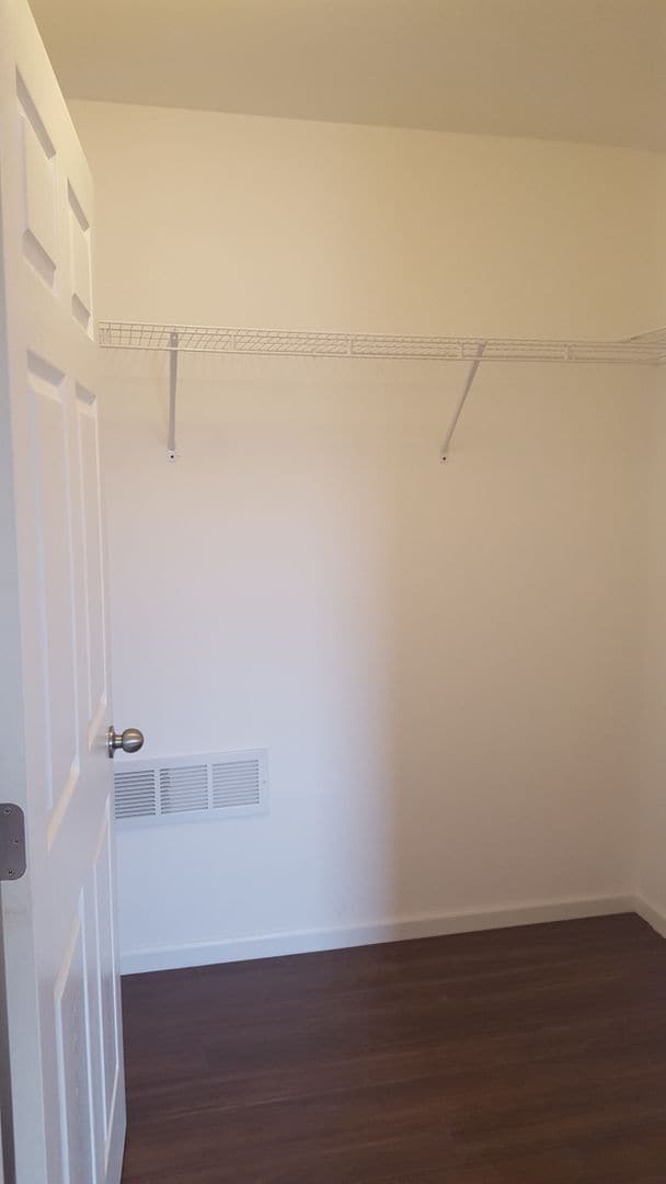 Building Photo - 2 Bedroom Duplex