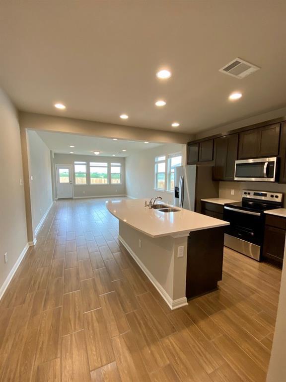 Foto del edificio - 103 Wild Wind Cv