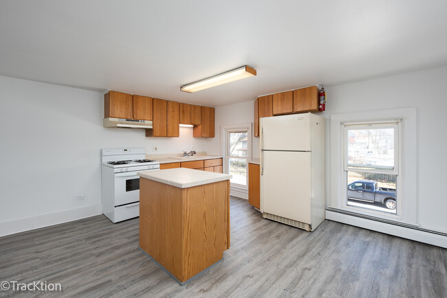 Building Photo - 141 N Garfield St