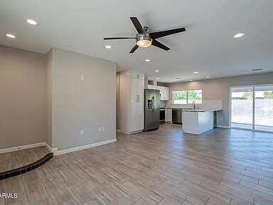 Foto del edificio - 1004 W Fogal Way