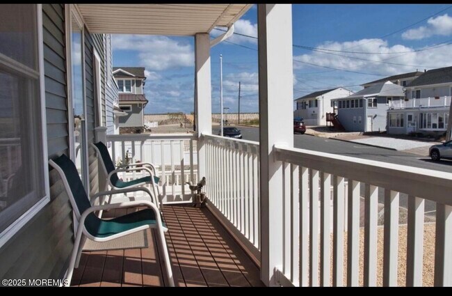 Foto del edificio - 7 Princeton Ave