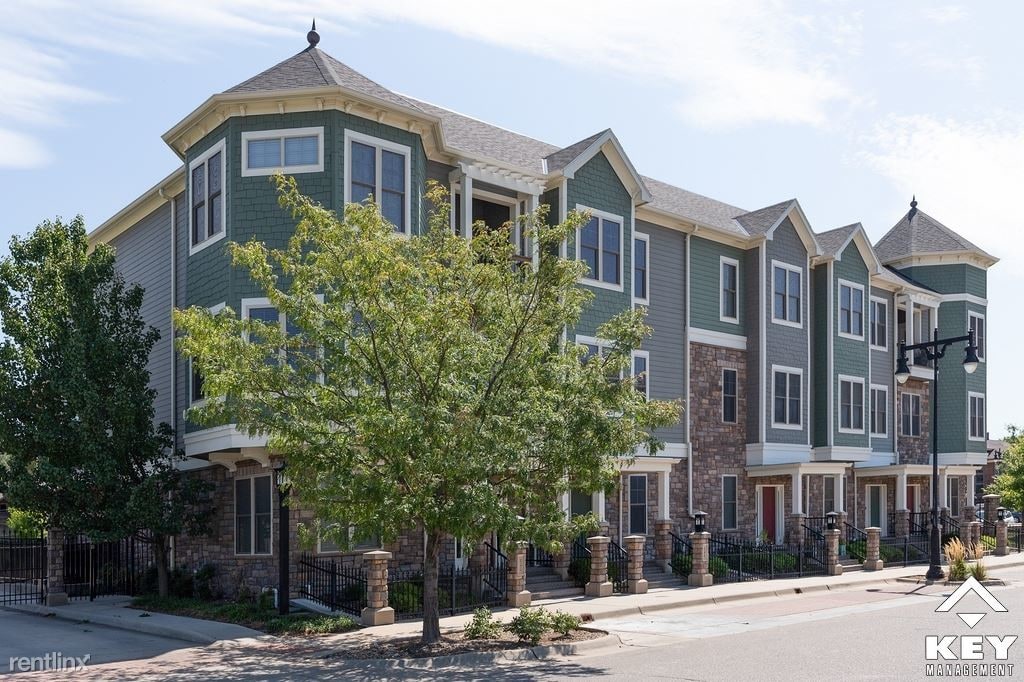 Primary Photo - 2 br, 3.5 bath Townhome - 136 N Rutan St