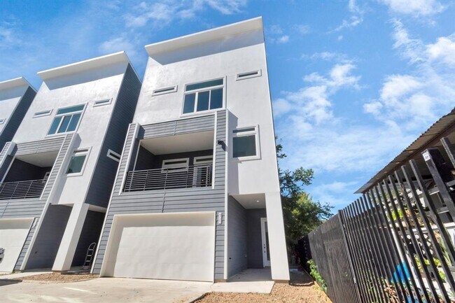 Building Photo - 4721 Independence Hts Ln
