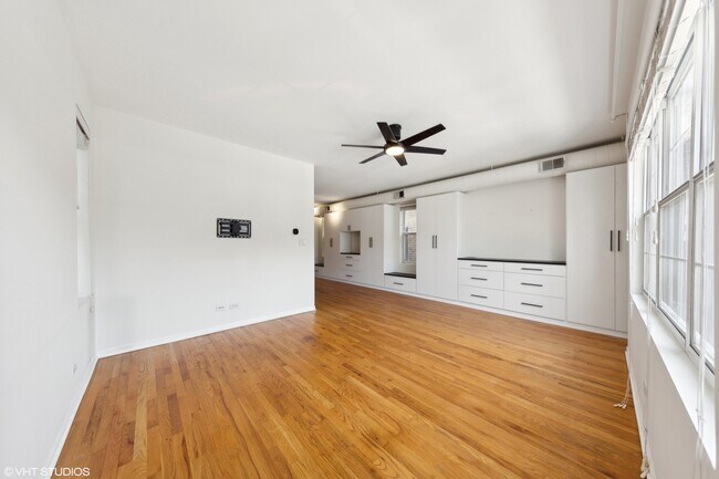 Building Photo - 1213 N Honore St