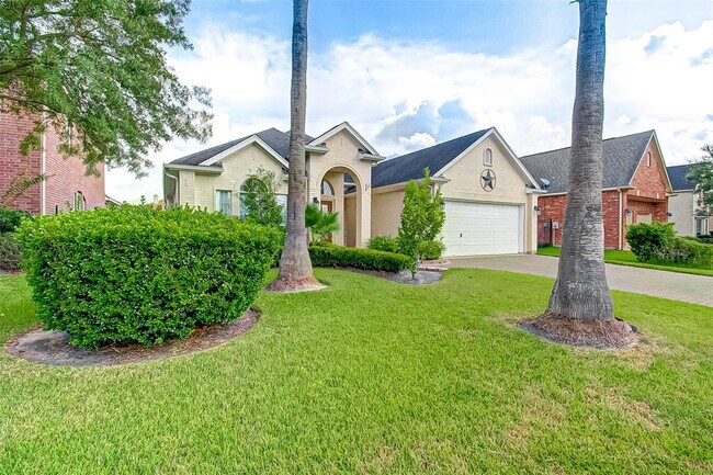 Building Photo - 11727 Lismore Lake Dr