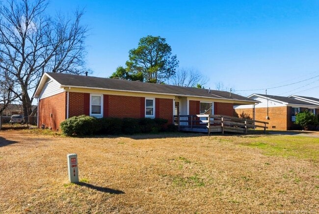 Foto del edificio - 815 Bedrock Dr