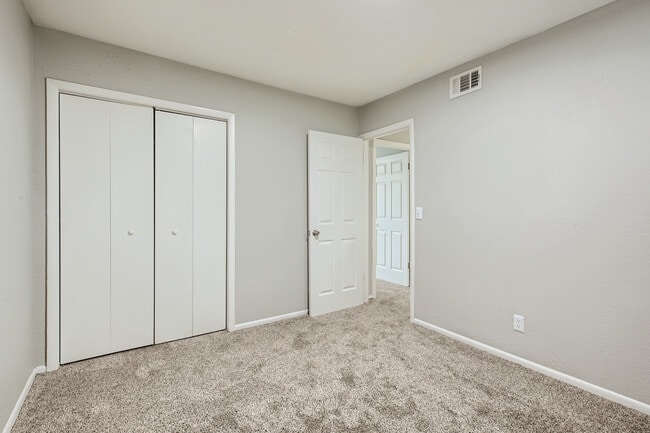 Foto del edificio - Tree Hill