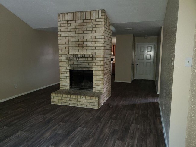 Foto del edificio - 16511 Parkridge Ct