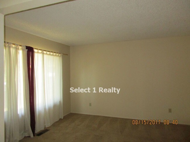 Foto del edificio - 964 W Cypress Rd