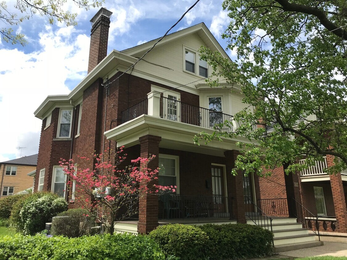 Foto principal - 3827 Millsbrae Ave
