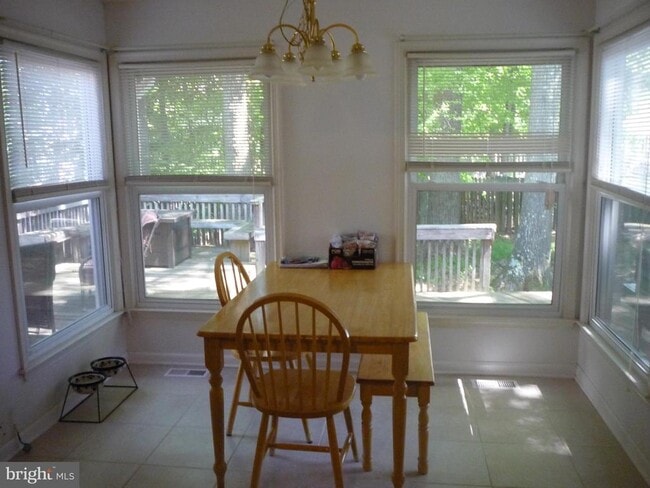 Building Photo - 7033 Veering Ln