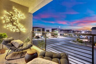 Building Photo - 8907 Roadrunner Ravine St