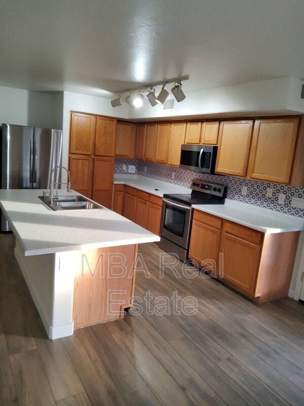 Building Photo - 5227 W Desert Ln