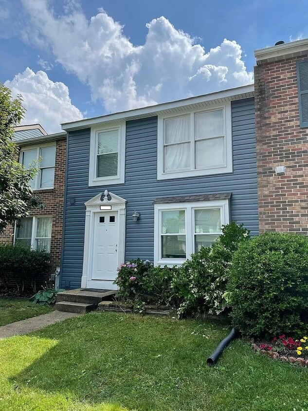 4243 Dunwood Ter, Burtonsville, MD 20866 Townhome Rentals in
