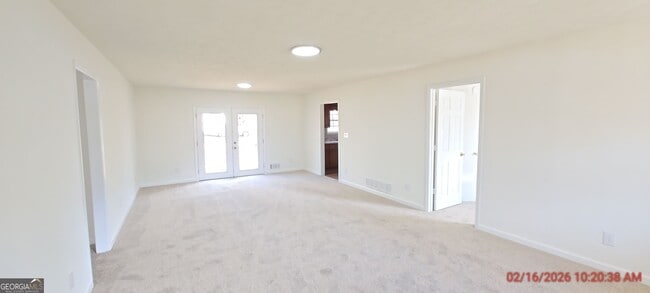 Building Photo - 65 Harris St