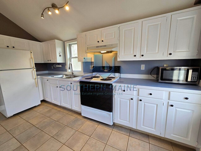 Foto del edificio - 392 Roosevelt Trail