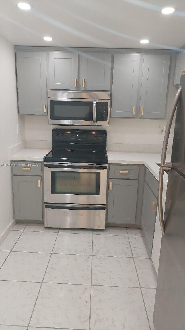 Foto del edificio - 11750 SW 18th St