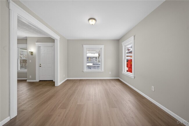 Building Photo - 330 W Ostrander Ave