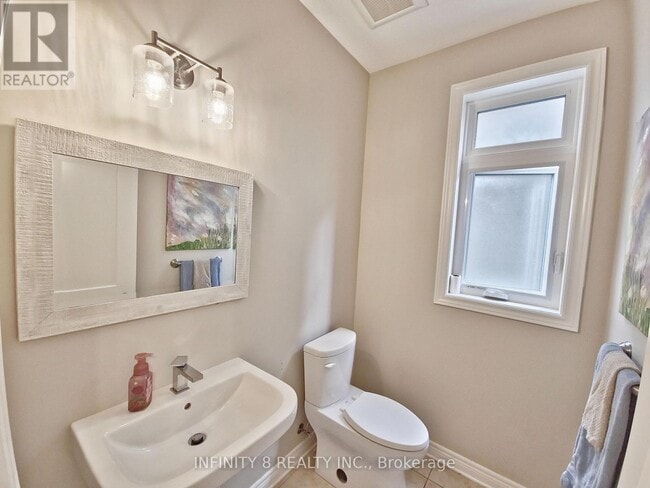 Photo du bâtiment - 3821 Simpson Ln